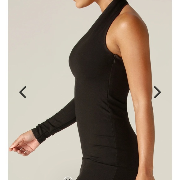 Alieva Dasha Women’s Modern One Shoulder fitted Dress (size medium) - Picture 6 of 11